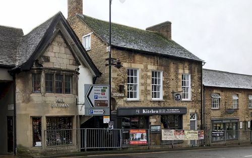 1 Castle Street
